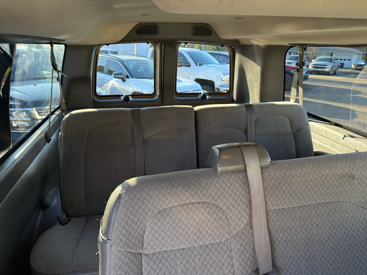 Chevrolet Express Passenger RWD 3500 155" LT 2019