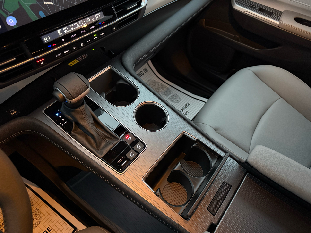 Toyota Sienna XLE AWD 7-Passenger (Natl) 2025