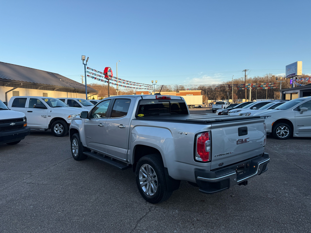 GMC Canyon 4WD Crew Cab 128.3" SLT 2019