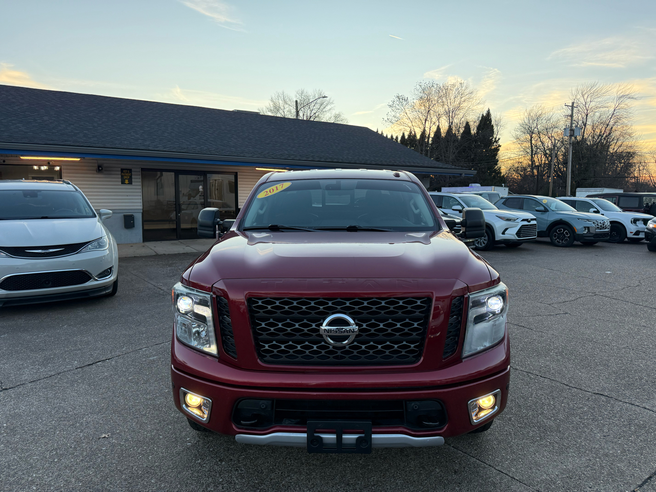 Nissan Titan 4x4 Crew Cab PRO-4X 2017