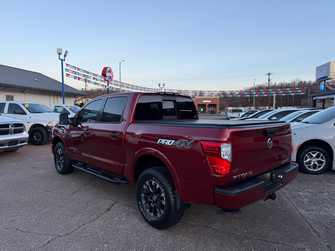Nissan Titan 4x4 Crew Cab PRO-4X 2017