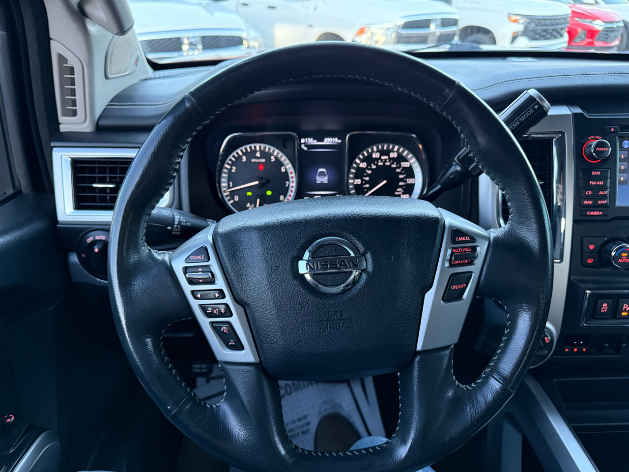 Nissan Titan 4x4 Crew Cab PRO-4X 2017