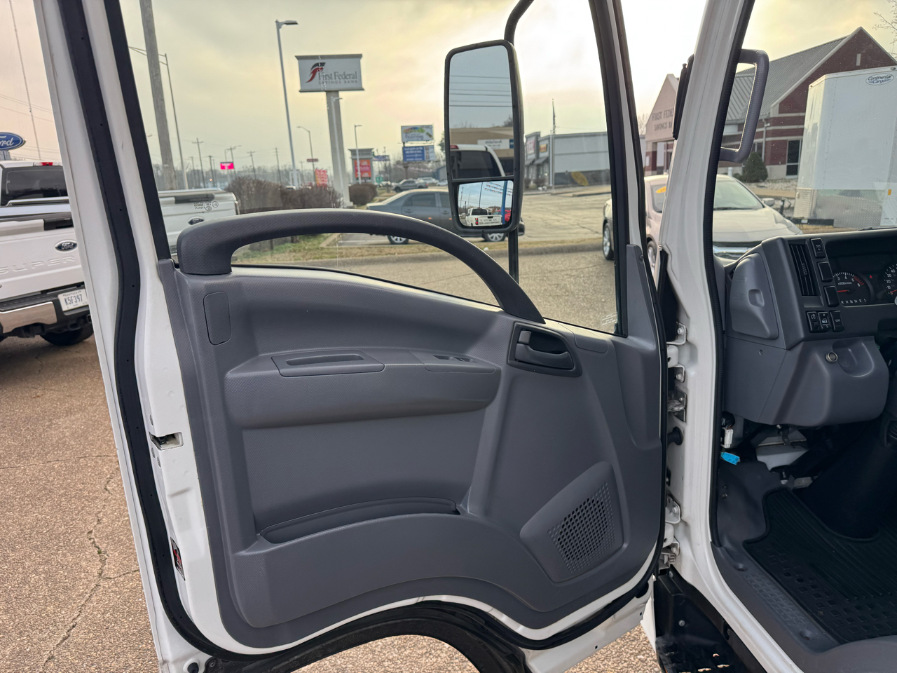 Isuzu Trucks NRR  2018