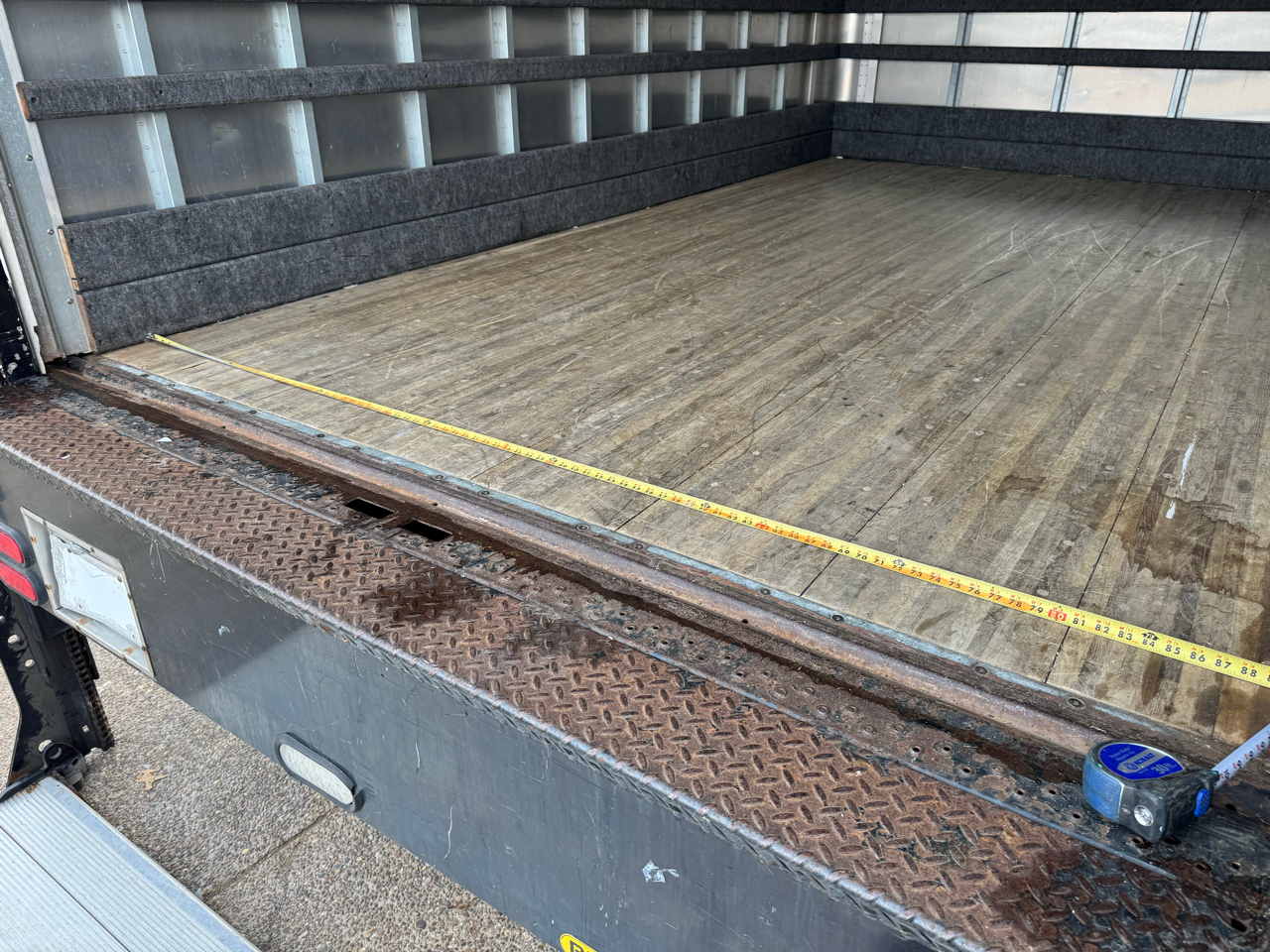 Isuzu Trucks NRR  2018