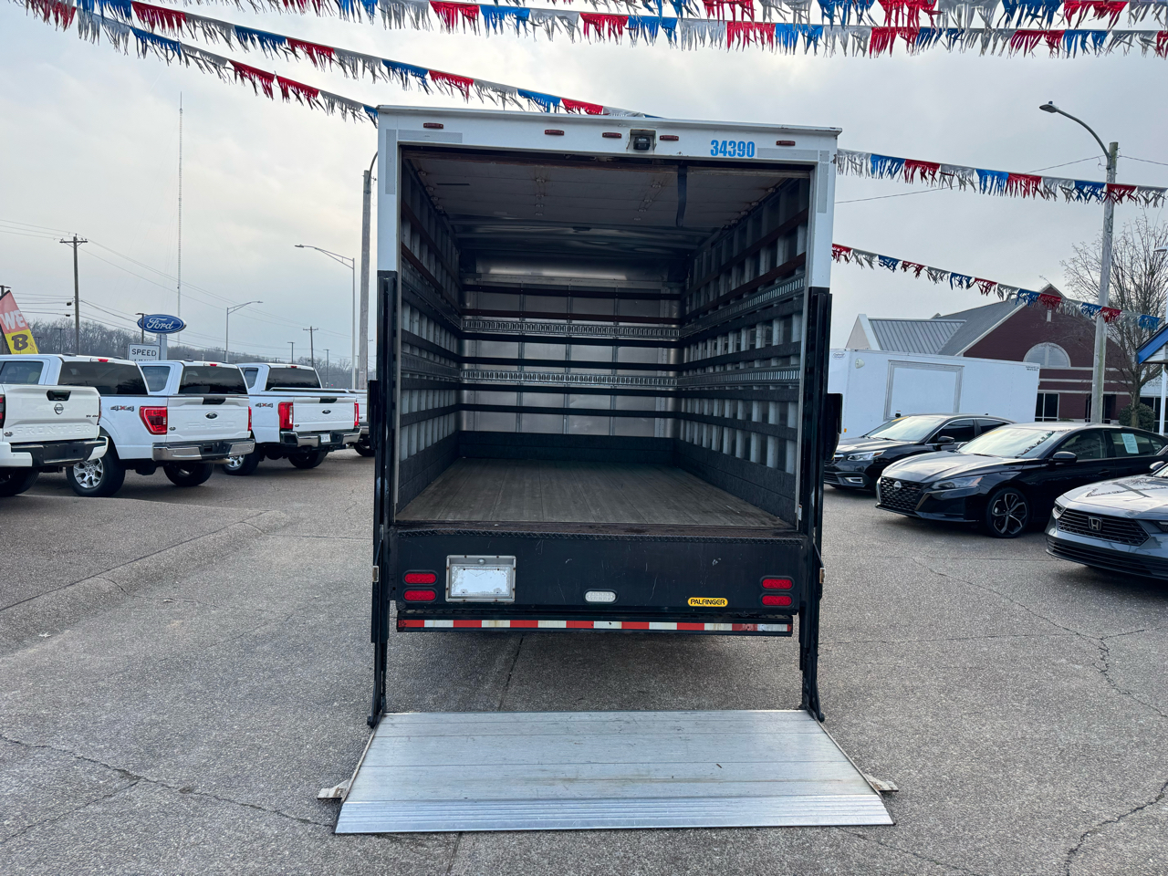 Isuzu Trucks NRR  2018