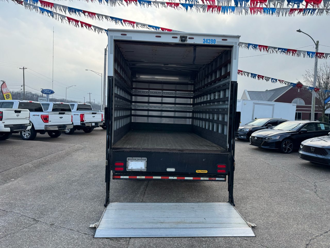 Isuzu Trucks NRR  2018