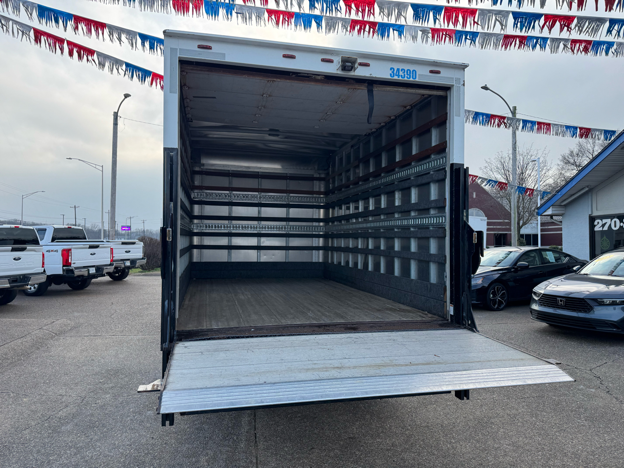 Isuzu Trucks NRR  2018