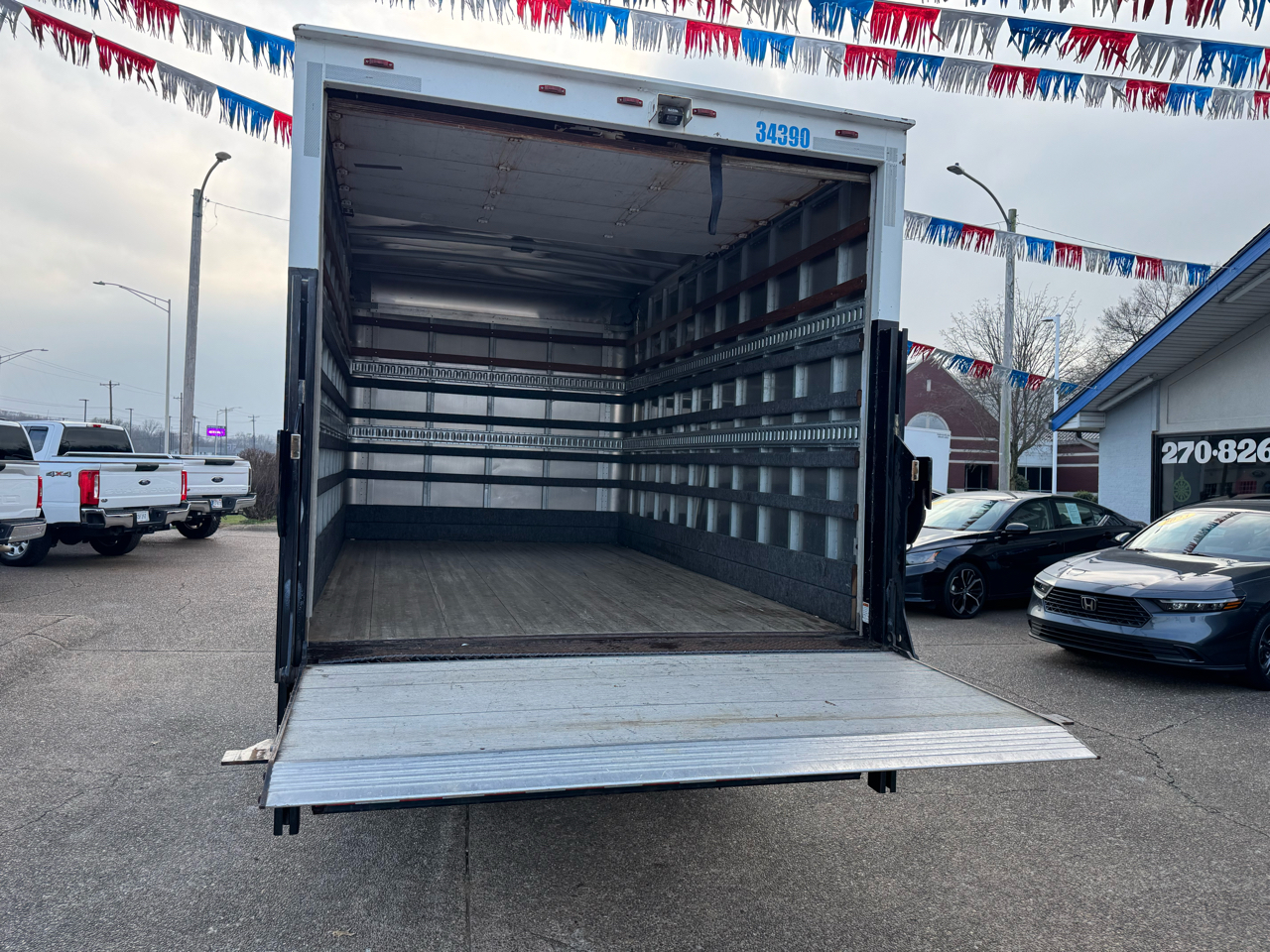 Isuzu Trucks NRR  2018