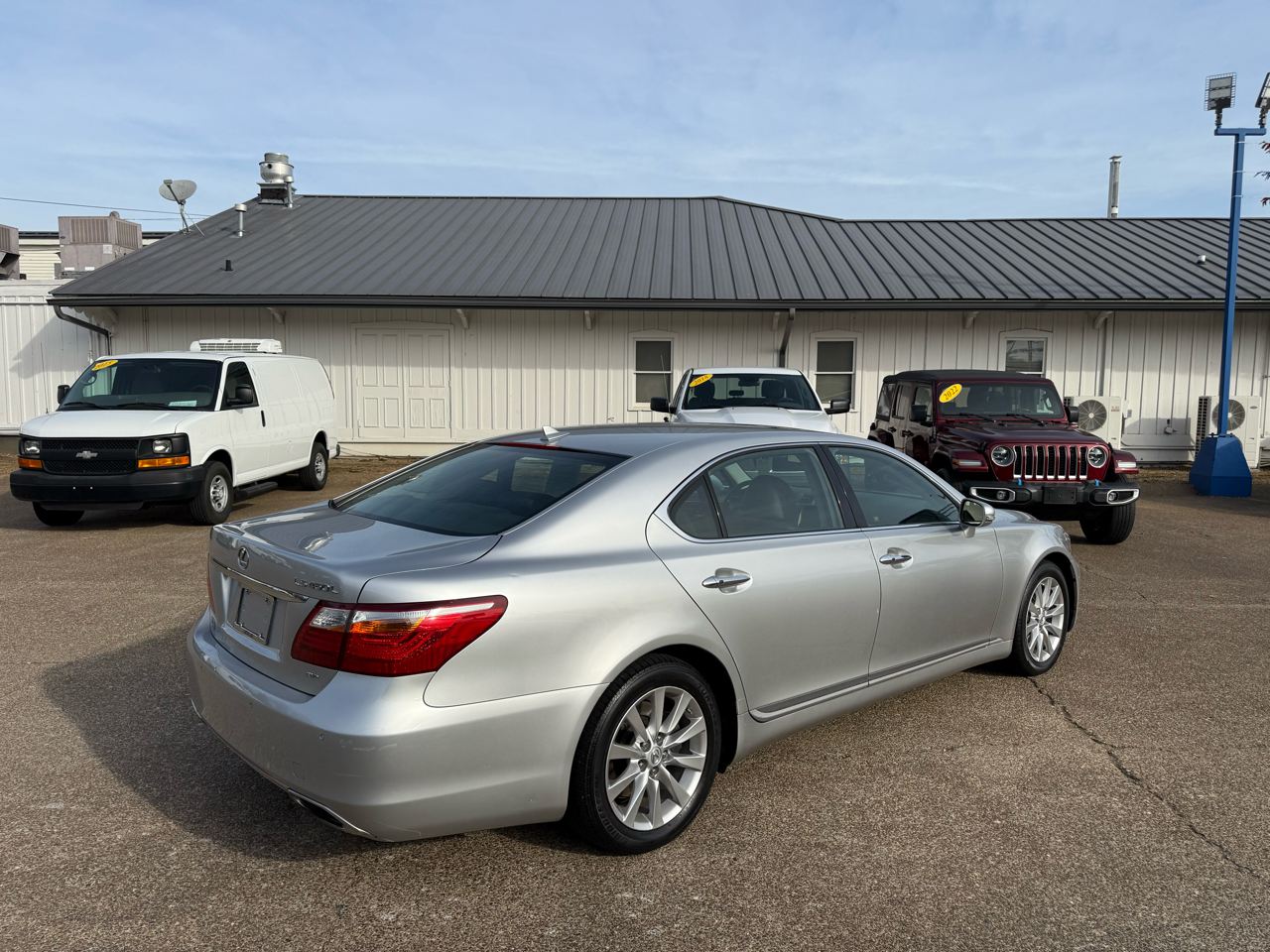 Lexus LS 460 4dr Sdn L AWD 2011