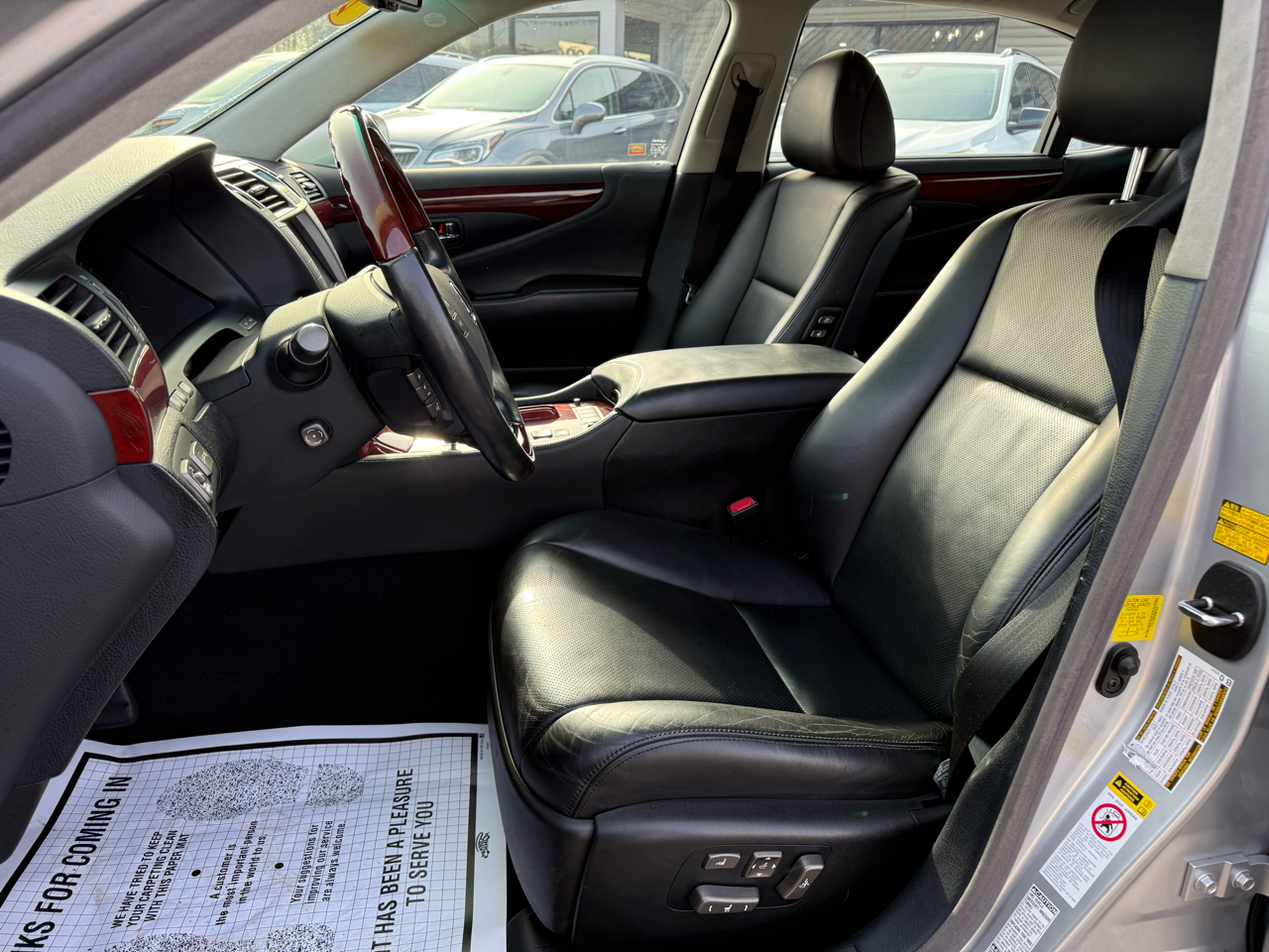 Lexus LS 460 4dr Sdn L AWD 2011