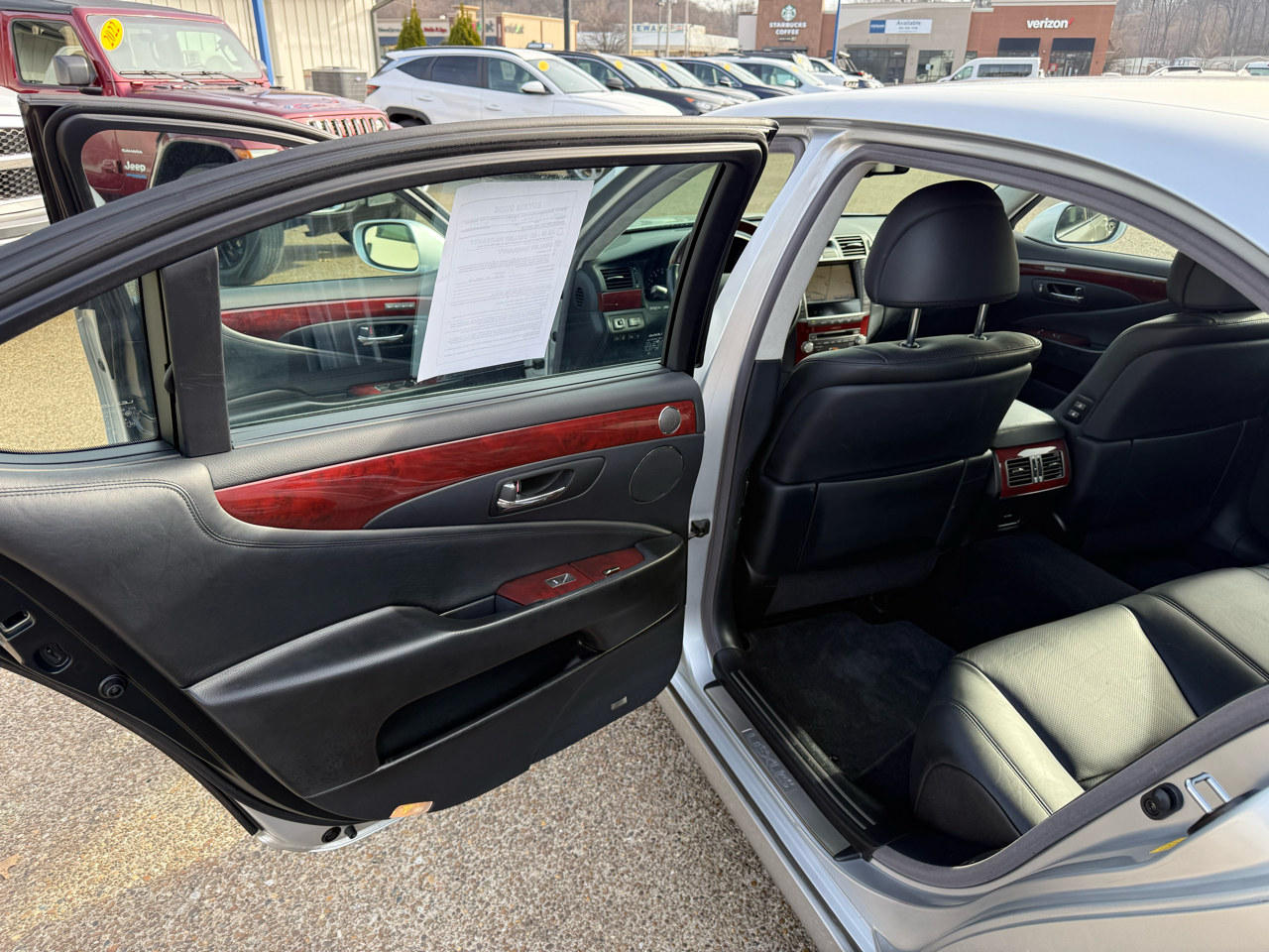 Lexus LS 460 4dr Sdn L AWD 2011