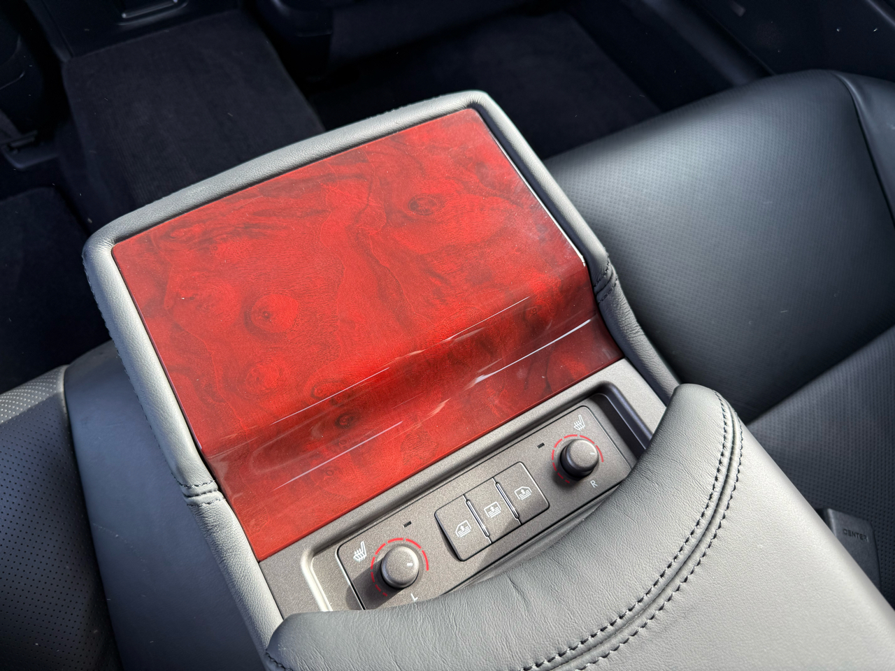 Lexus LS 460 4dr Sdn L AWD 2011