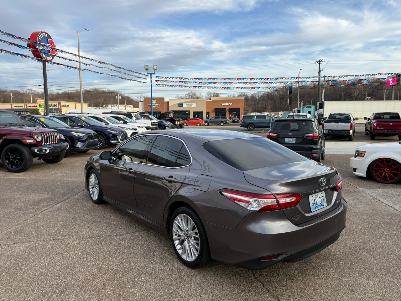 Toyota Camry XLE Auto (Natl) 2018