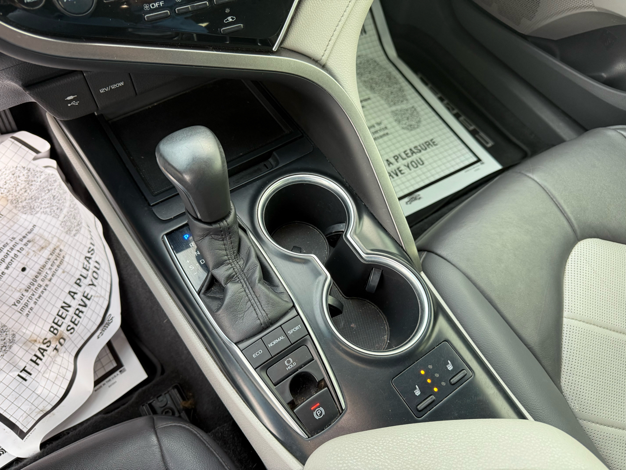 Toyota Camry XLE Auto (Natl) 2018