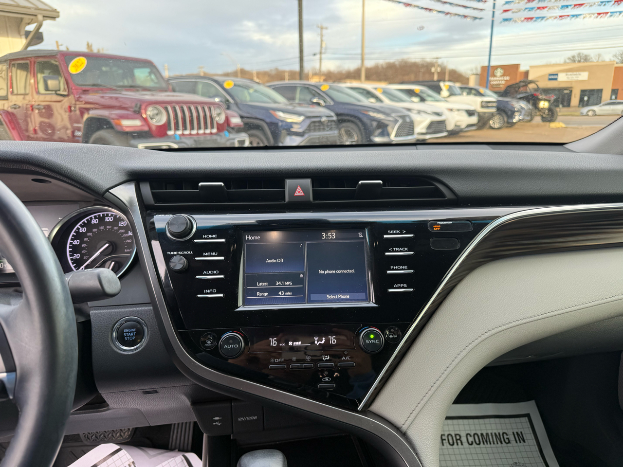 Toyota Camry XLE Auto (Natl) 2018