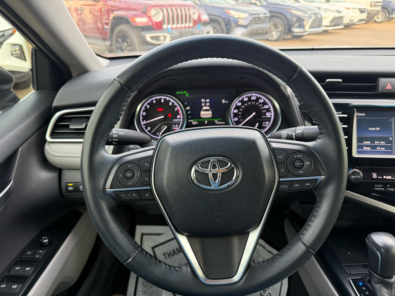 Toyota Camry XLE Auto (Natl) 2018