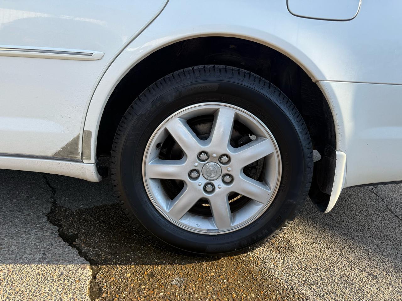 Toyota Avalon 4dr Sdn XLS w/Bucket Seats (Natl) 2001