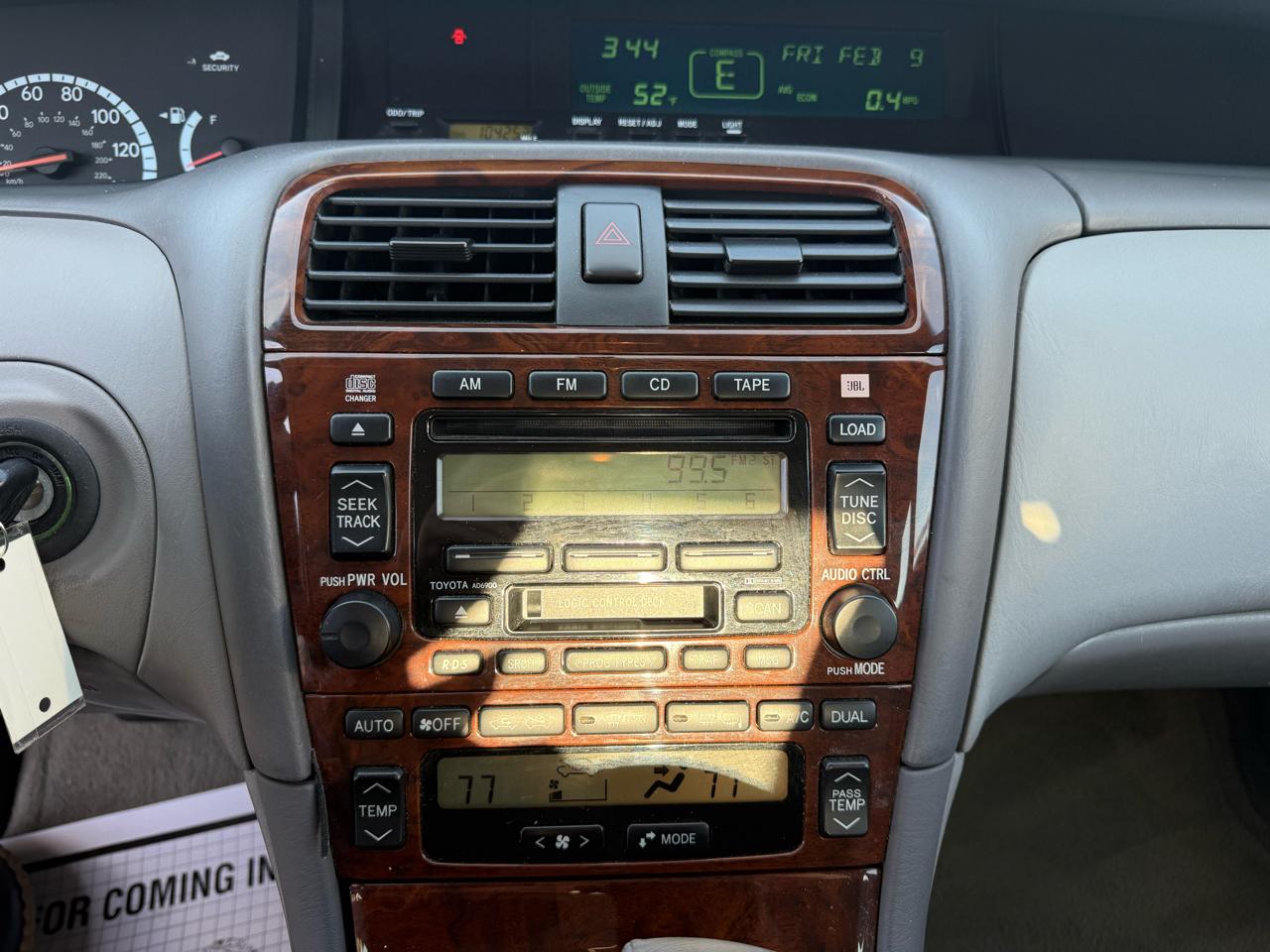 Toyota Avalon 4dr Sdn XLS w/Bucket Seats (Natl) 2001