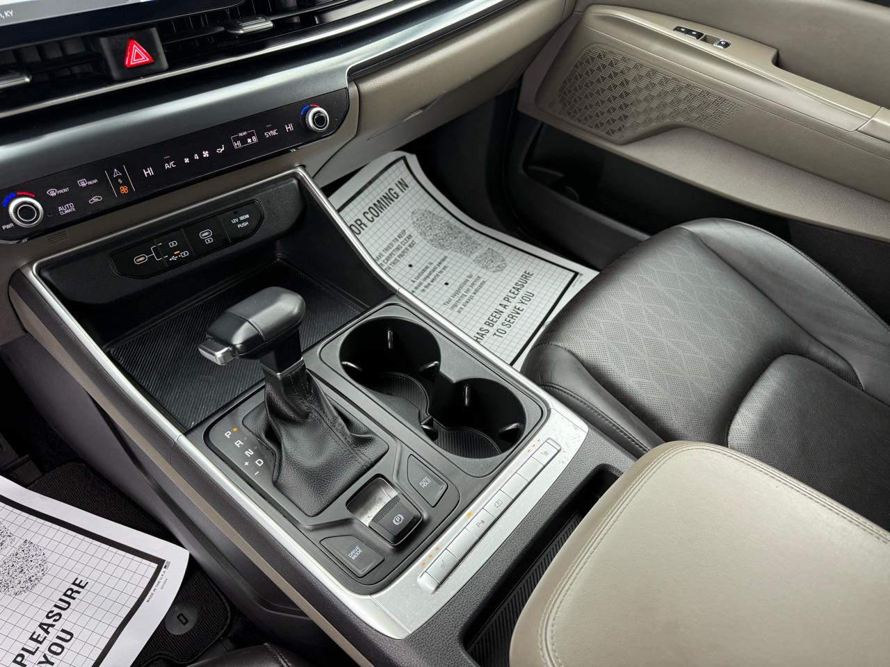 Kia Carnival LXS FWD 2025