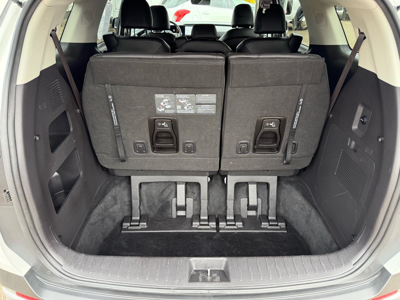 Kia Carnival LXS FWD 2025