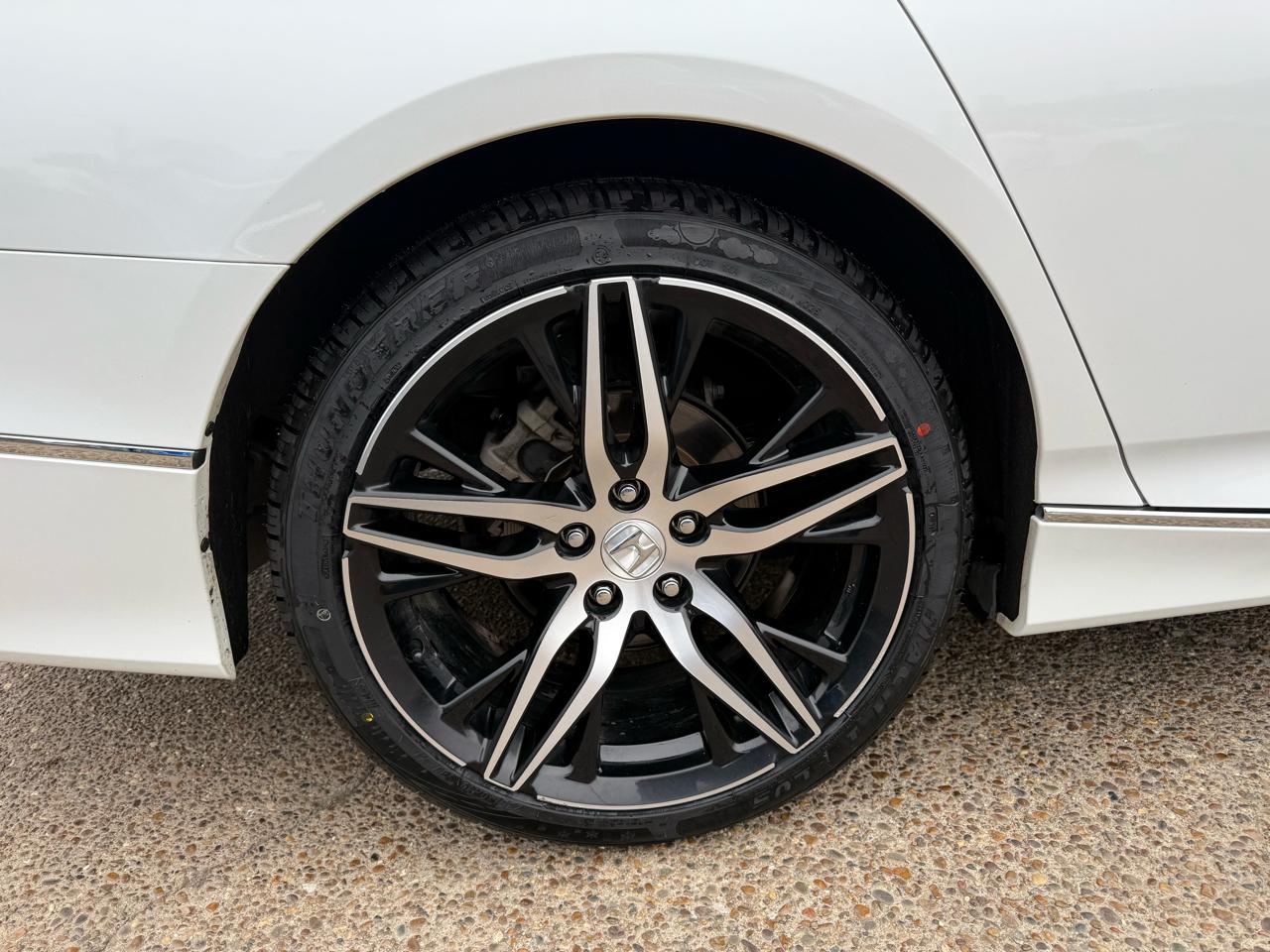 Honda Accord Sedan Touring 2.0T Auto 2021