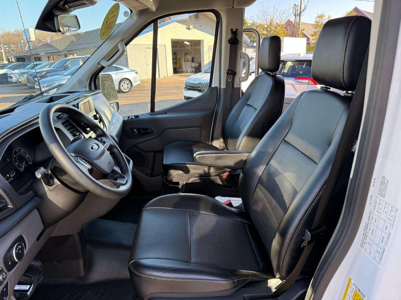 Ford Transit Passenger Wagon T-350 148" Med Roof XLT RWD 2023