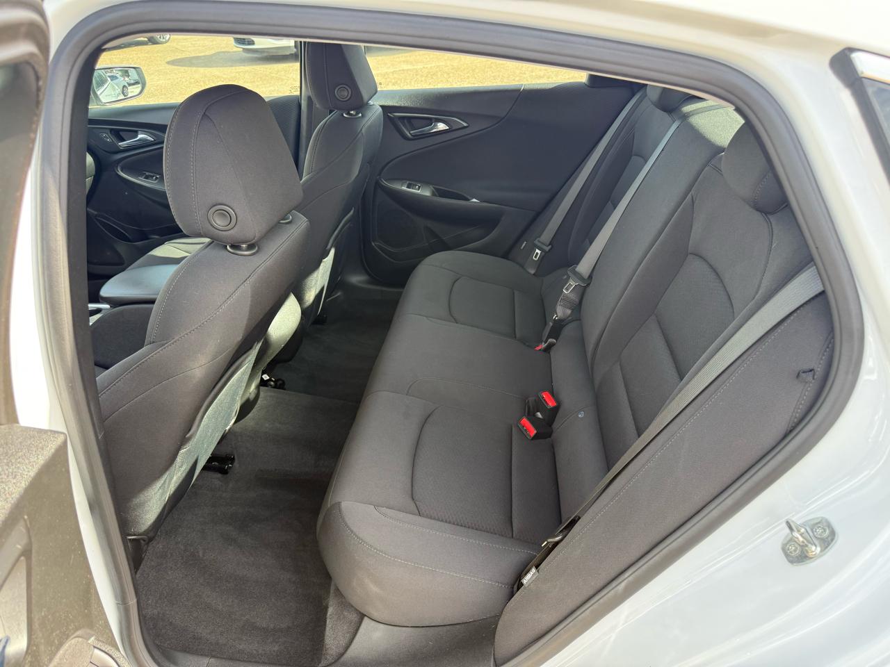 Chevrolet Malibu 4dr Sdn LS w/1LS 2021