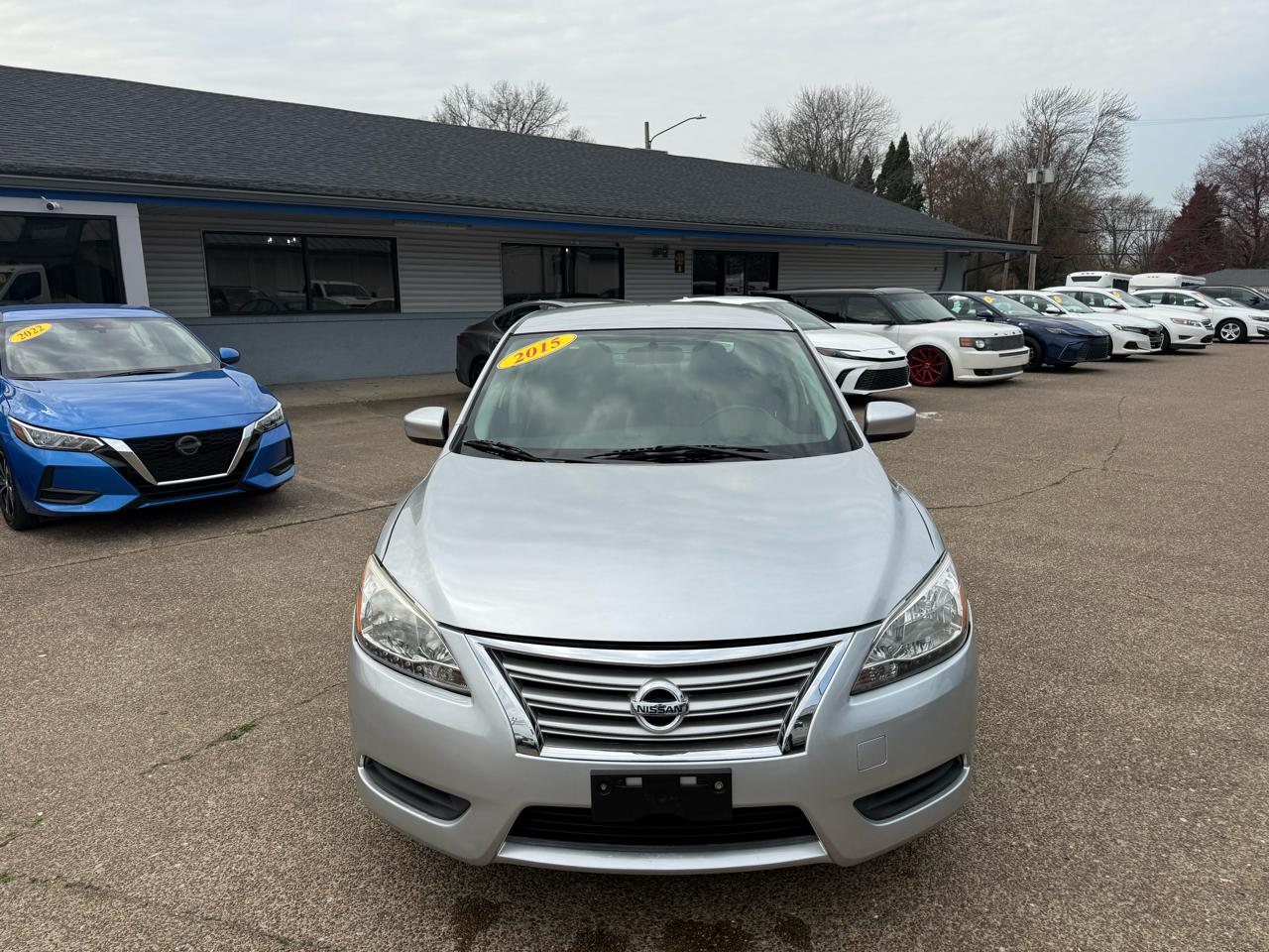 Nissan Sentra 4dr Sdn I4 CVT SV 2015