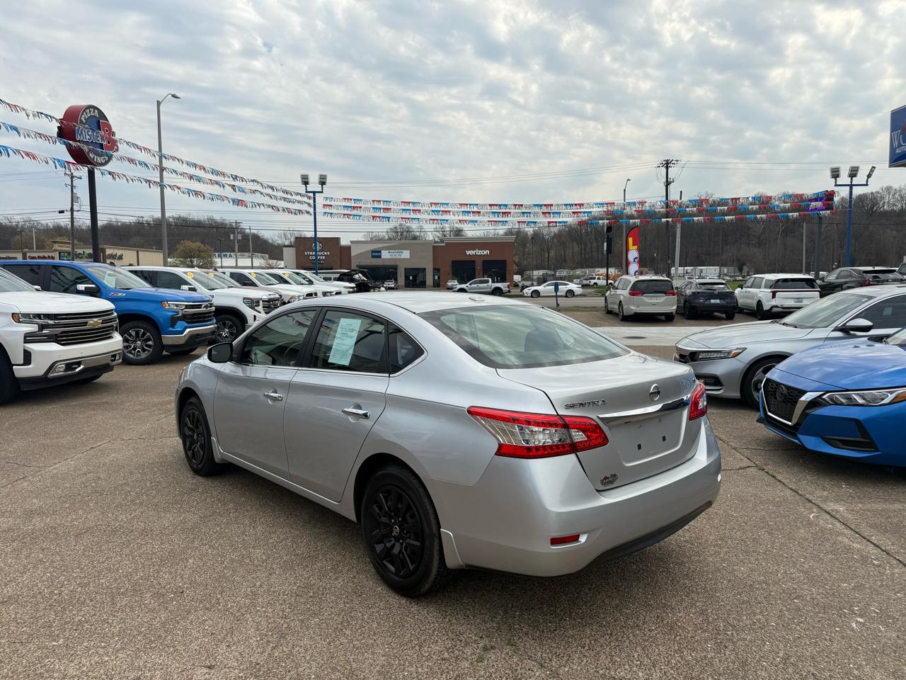 Nissan Sentra 4dr Sdn I4 CVT SV 2015
