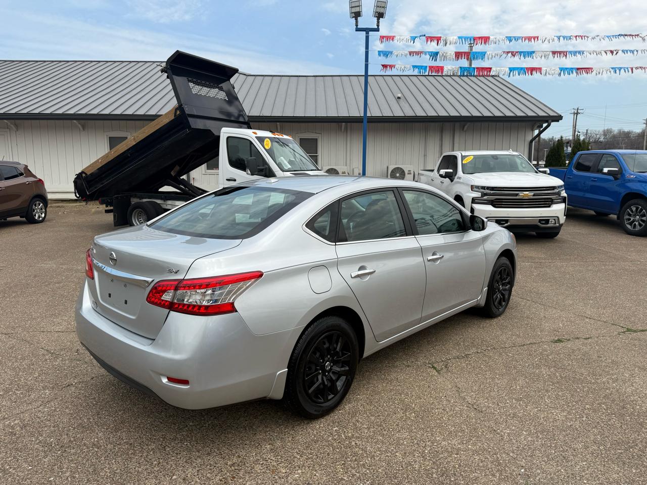 Nissan Sentra 4dr Sdn I4 CVT SV 2015