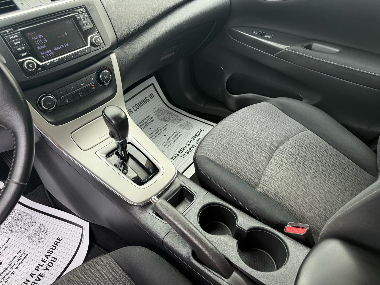 Nissan Sentra 4dr Sdn I4 CVT SV 2015