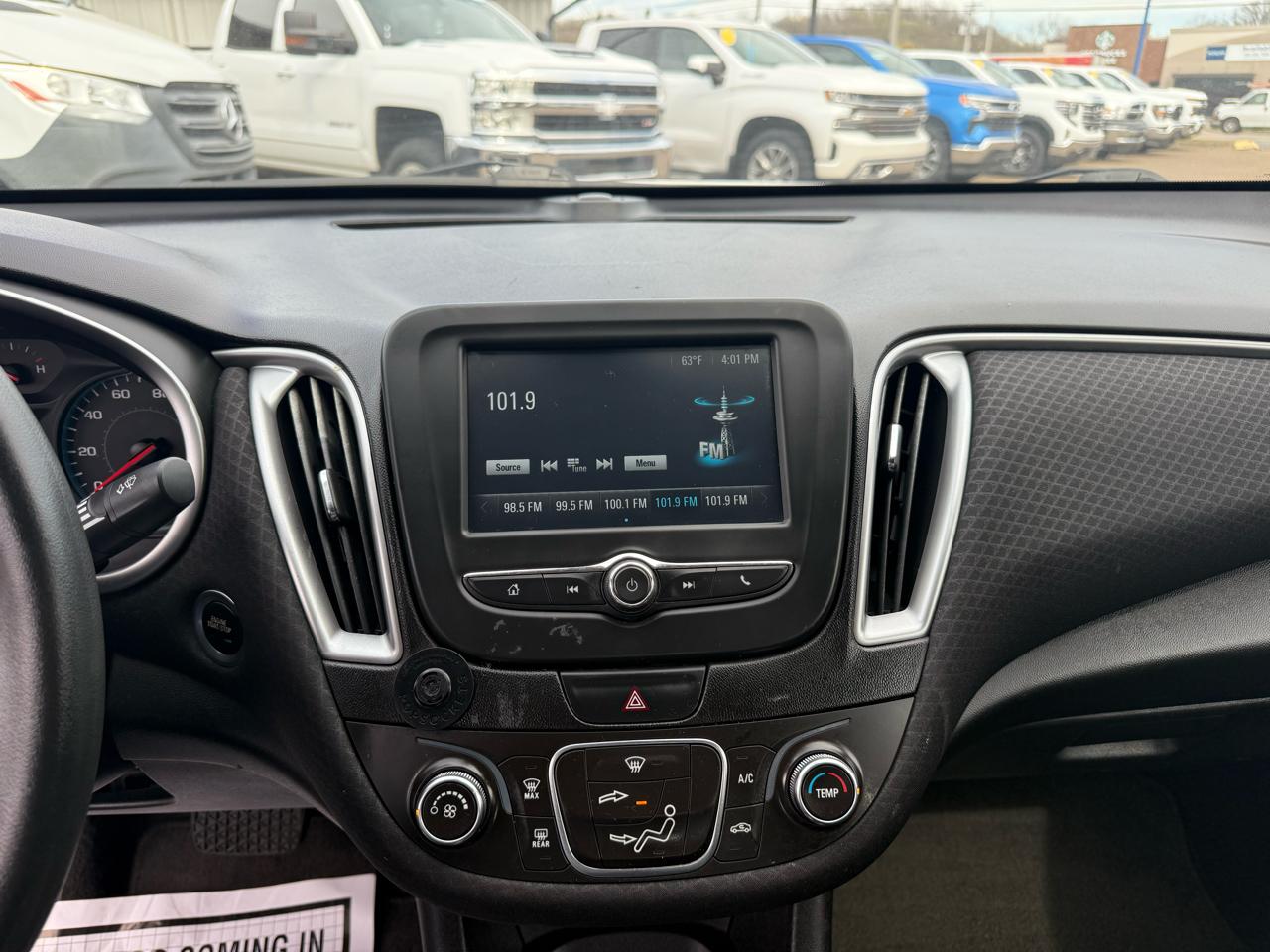 Chevrolet Malibu 4dr Sdn LS w/1LS 2017