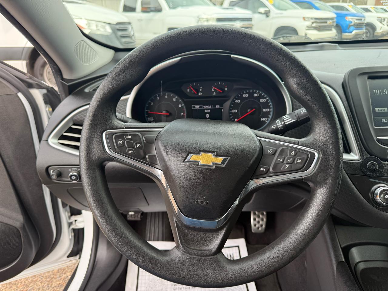 Chevrolet Malibu 4dr Sdn LS w/1LS 2017