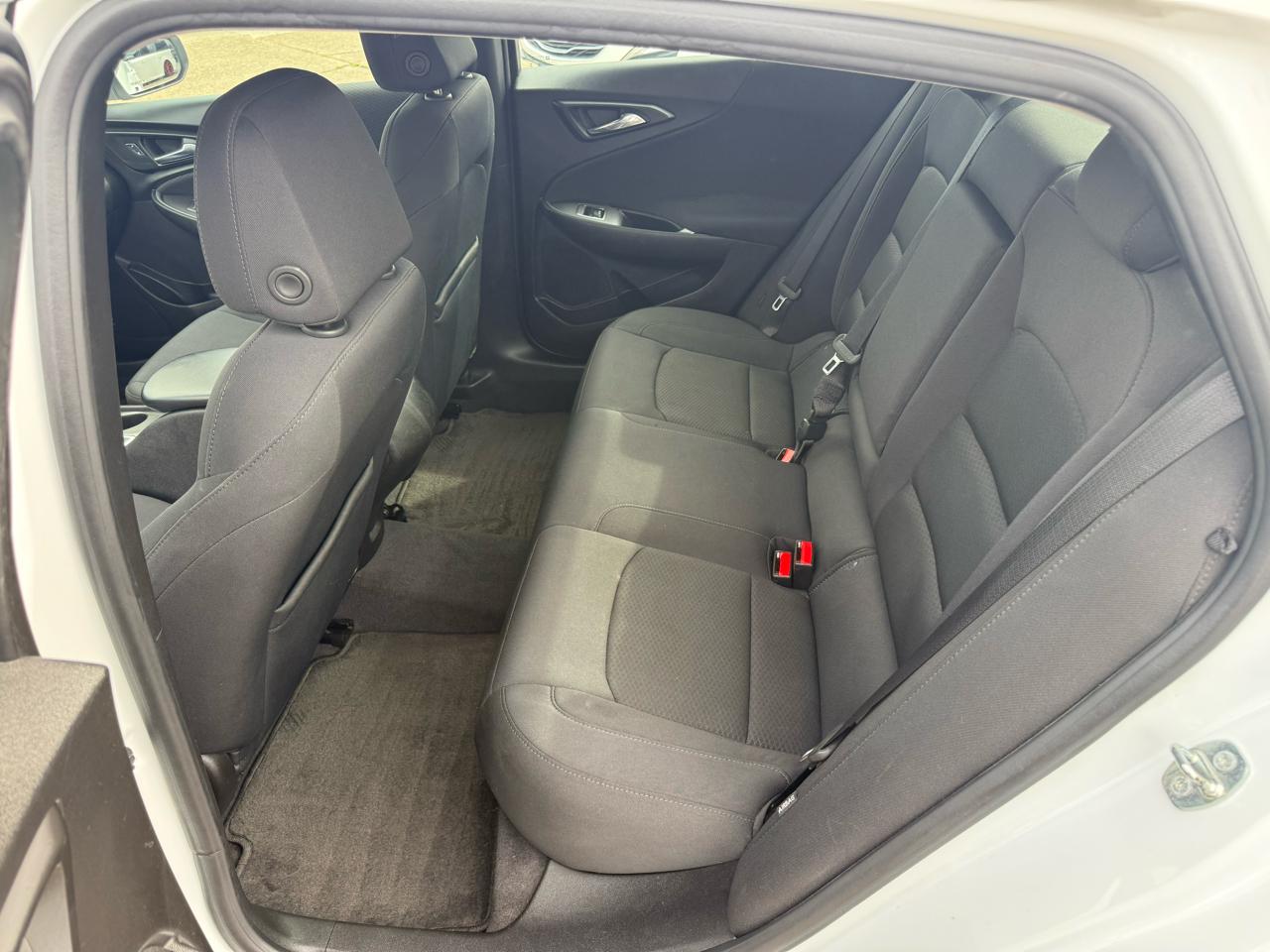 Chevrolet Malibu 4dr Sdn LS w/1LS 2017