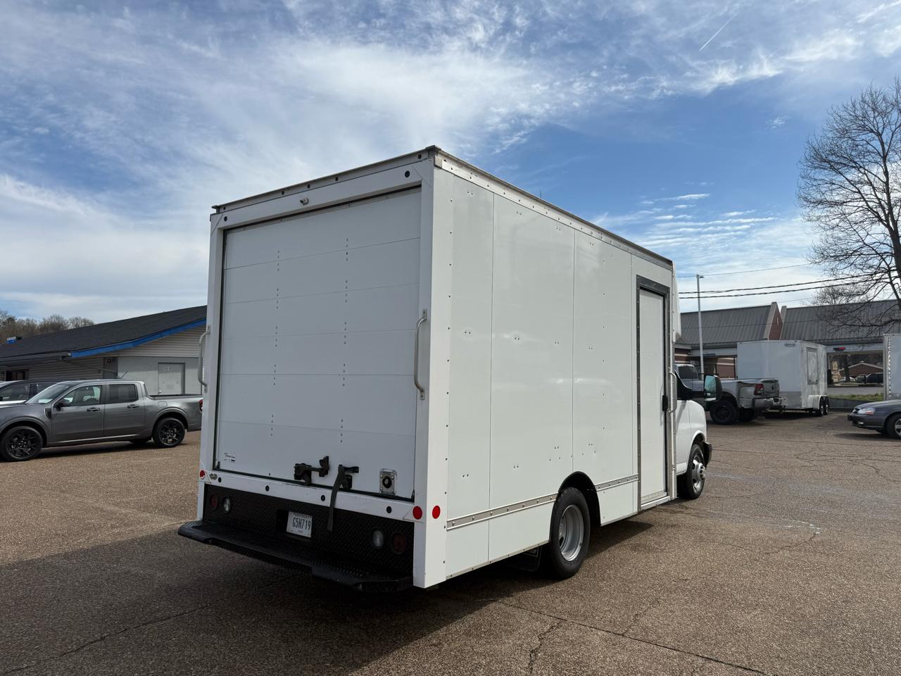 Chevrolet Express Commercial Cutaway 3500 Van 159" 2021