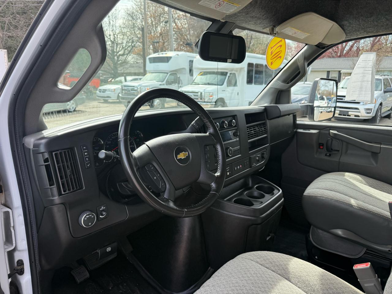 Chevrolet Express Commercial Cutaway 3500 Van 159" 2021