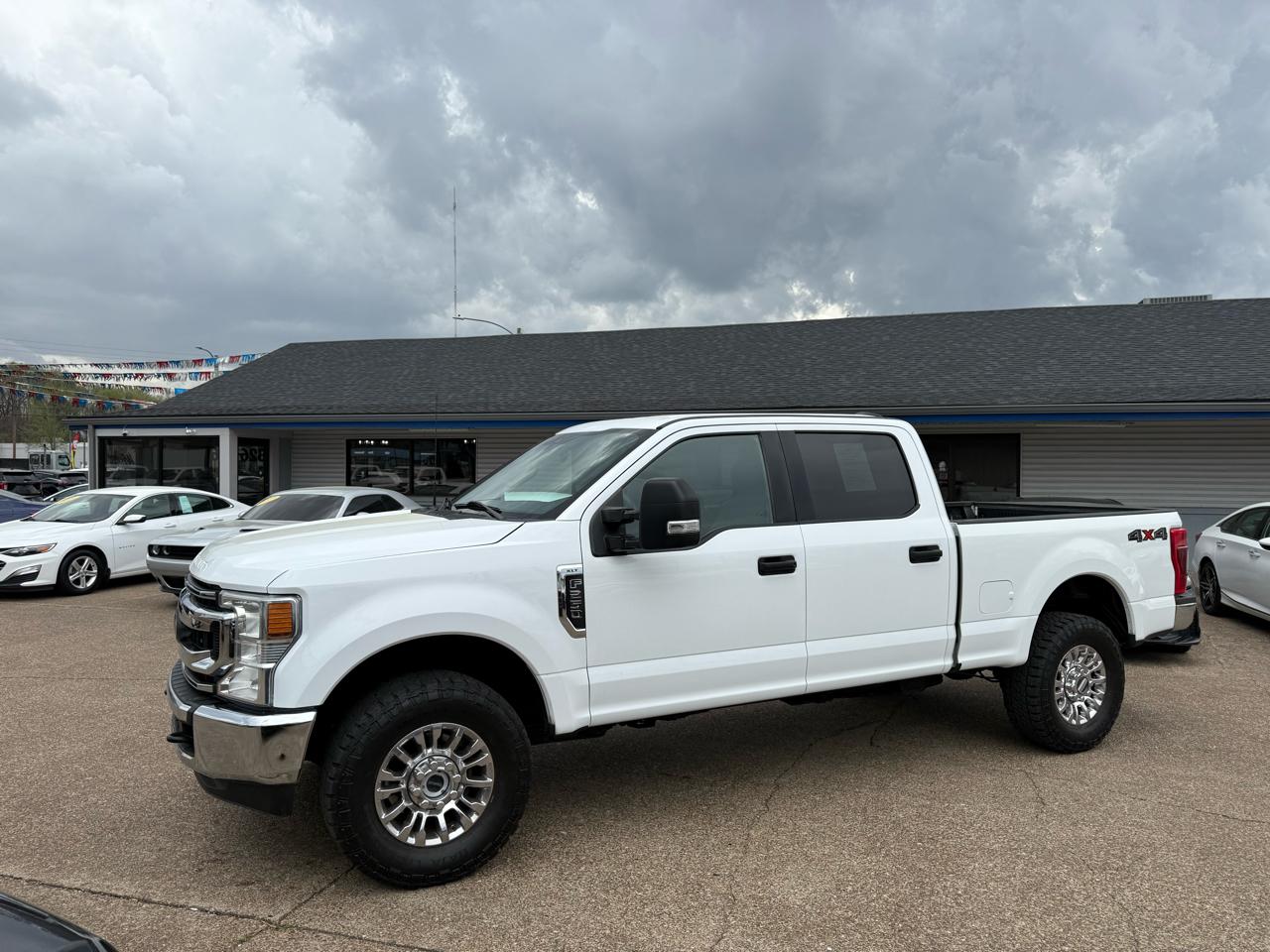 Ford Super Duty F-250 SRW 4WD Crew Cab 156" XLT 2022
