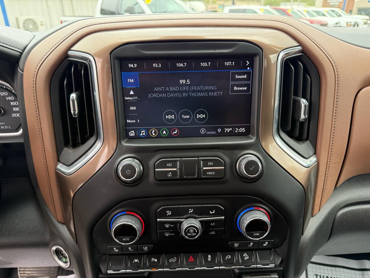 Chevrolet Silverado 1500 LTD 4WD Crew Cab 157" High Country 2022