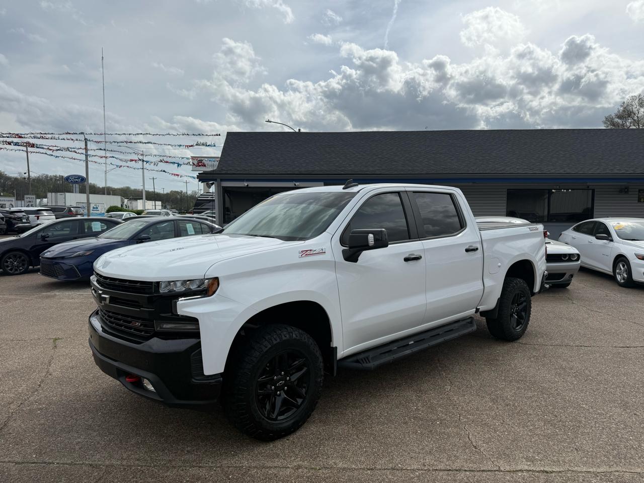 Chevrolet Silverado 1500 4WD Crew Cab 147" LT Trail Boss 2021