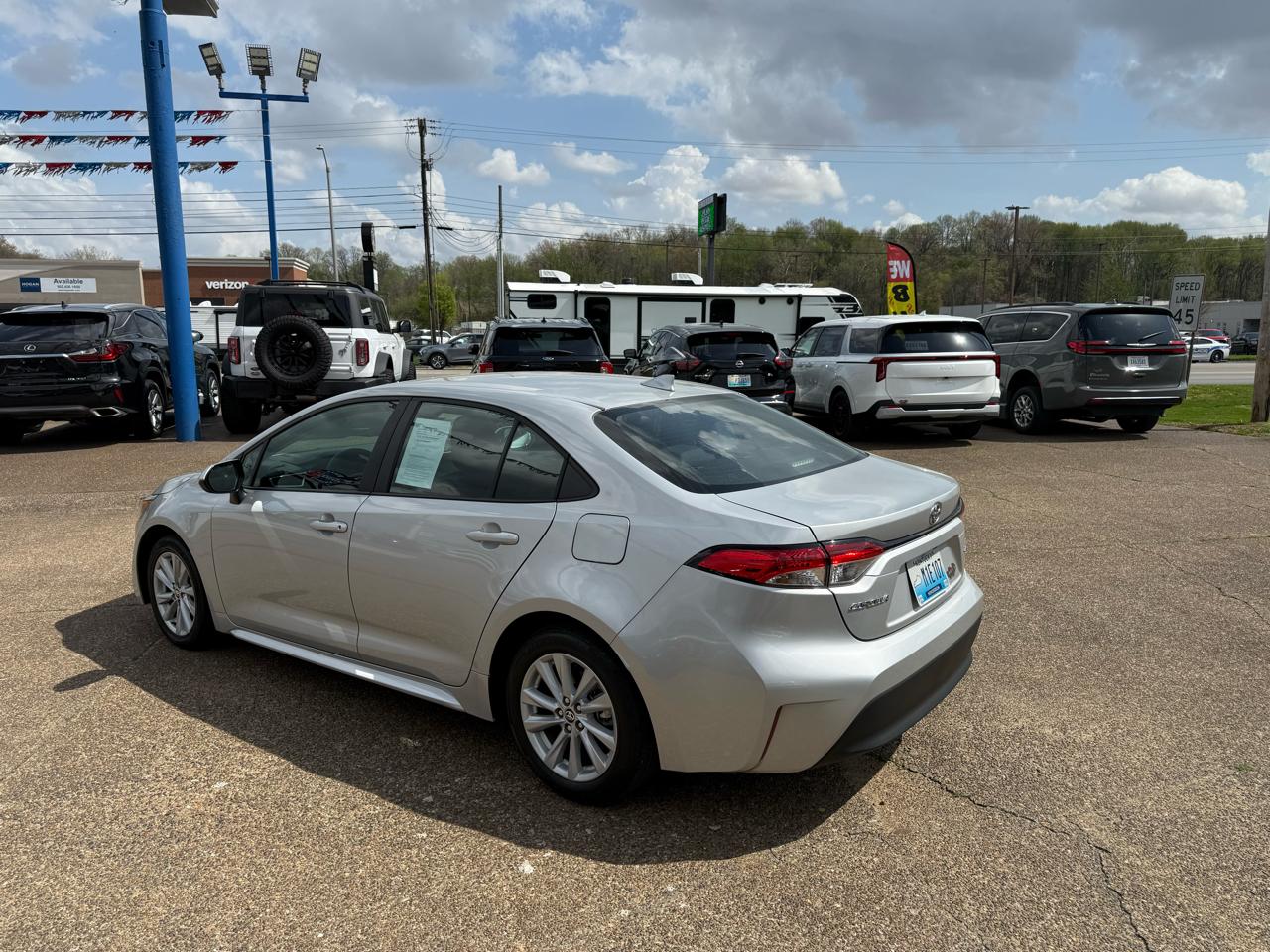 Toyota Corolla LE CVT (Natl) 2024