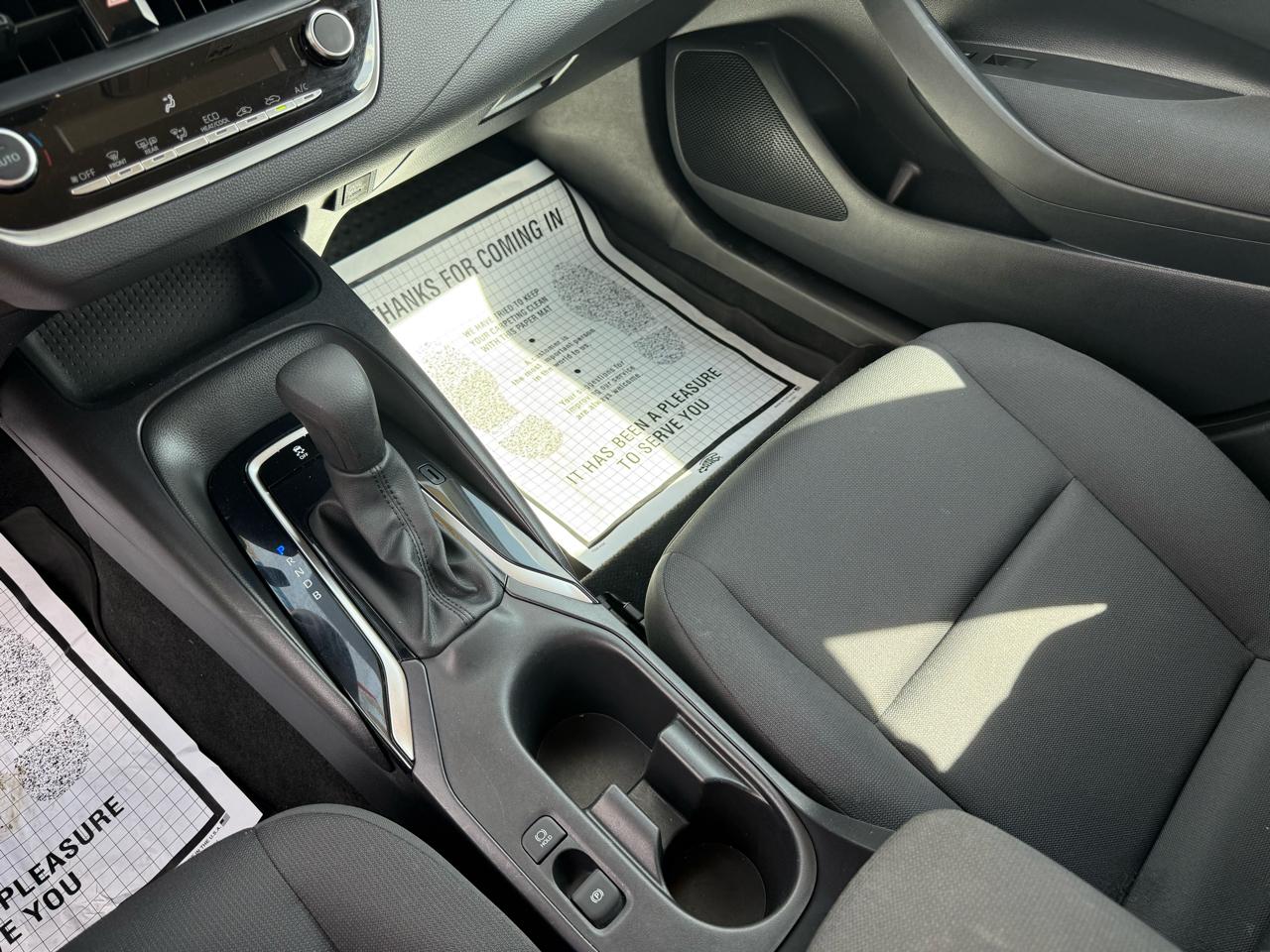 Toyota Corolla LE CVT (Natl) 2024