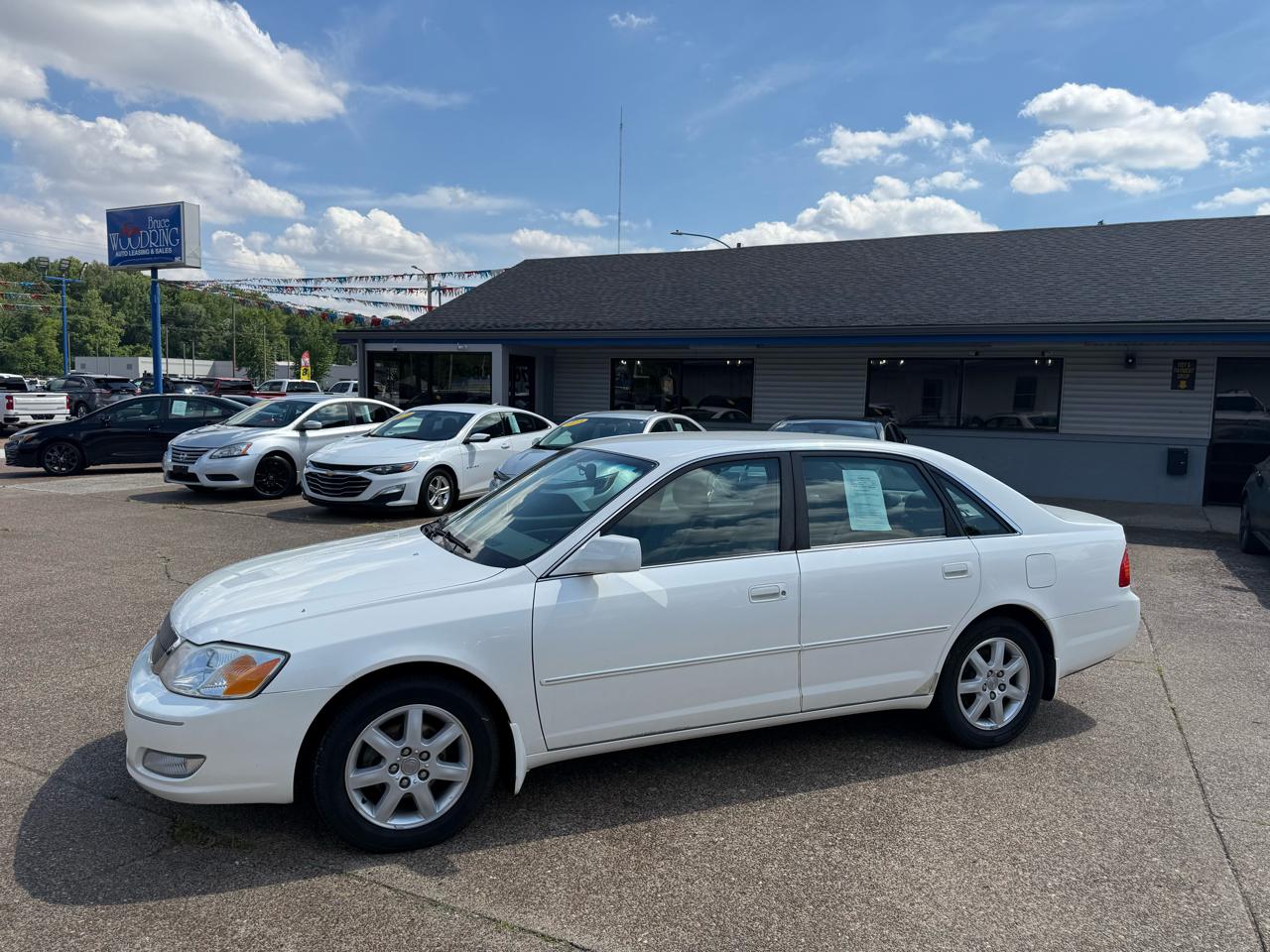 Toyota Avalon 4dr Sdn XLS w/Bucket Seats (Natl) 2001