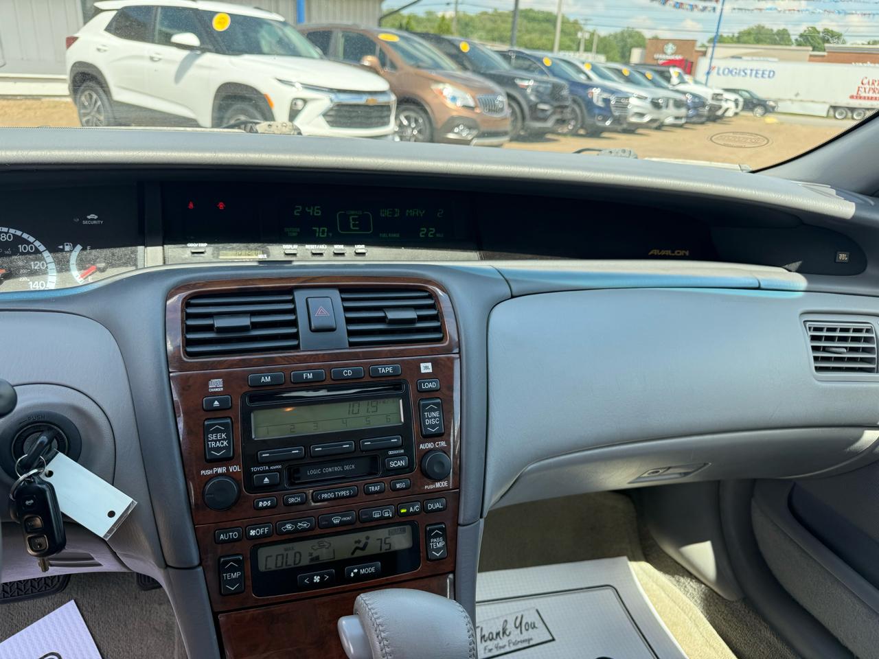 Toyota Avalon 4dr Sdn XLS w/Bucket Seats (Natl) 2001