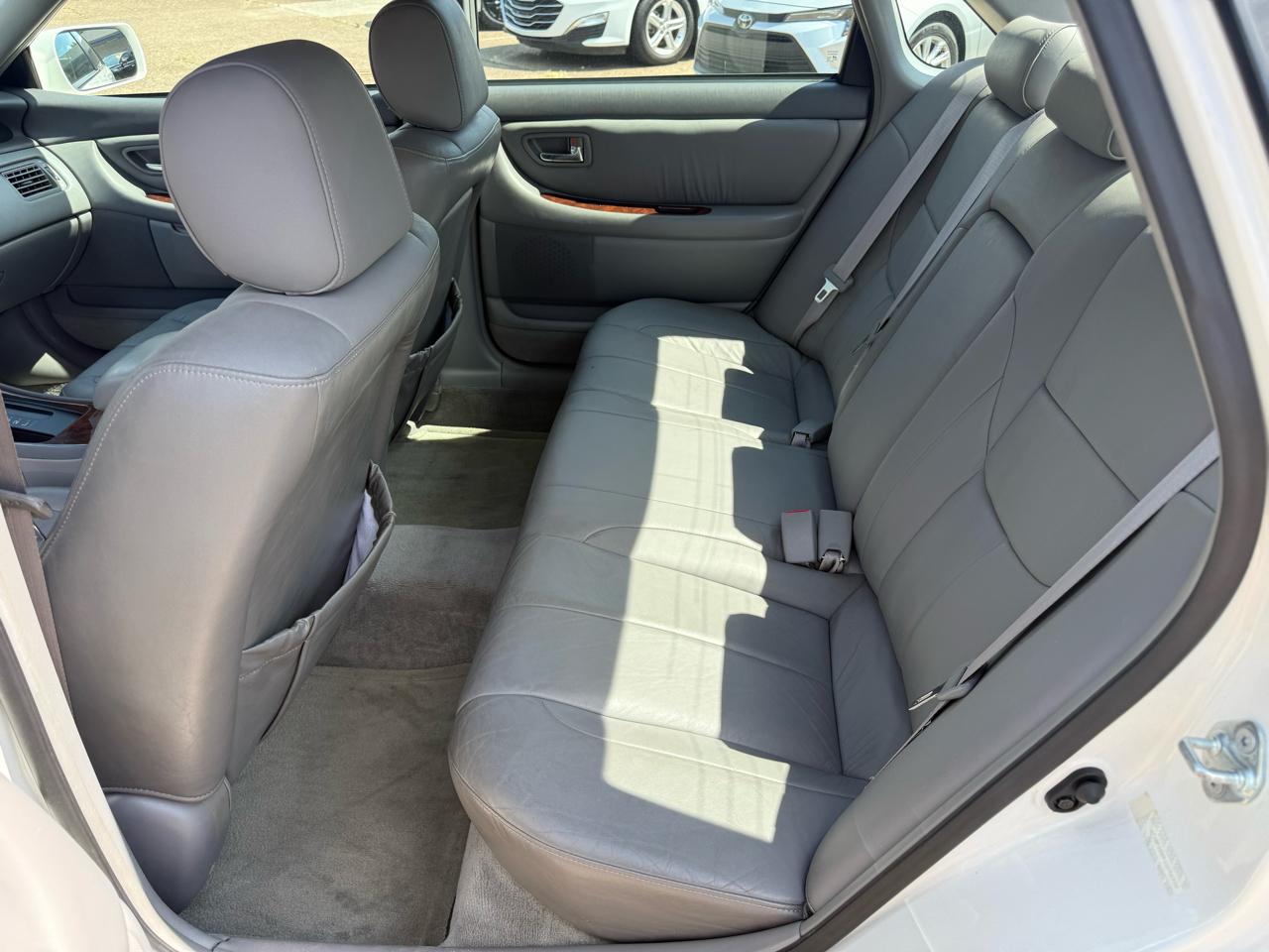 Toyota Avalon 4dr Sdn XLS w/Bucket Seats (Natl) 2001