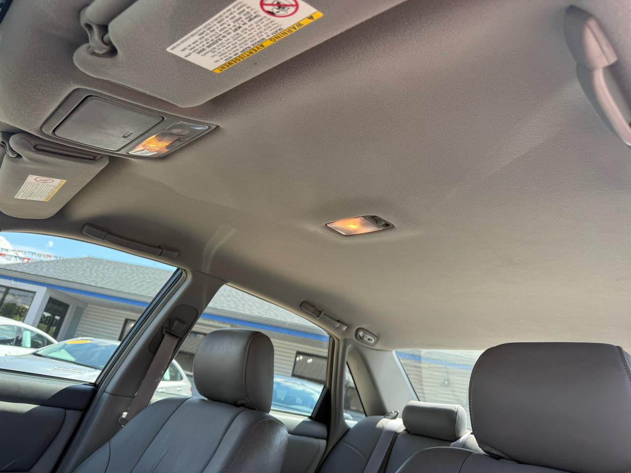 Toyota Avalon 4dr Sdn XLS w/Bucket Seats (Natl) 2001
