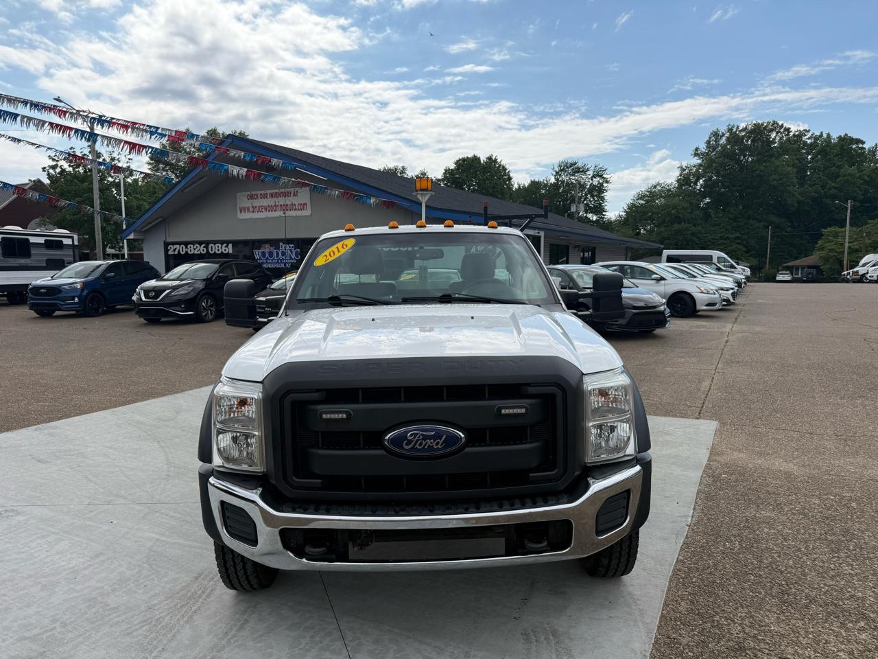 Ford Super Duty F-450 DRW 2WD Reg Cab 141" WB 60" CA XLT 2016
