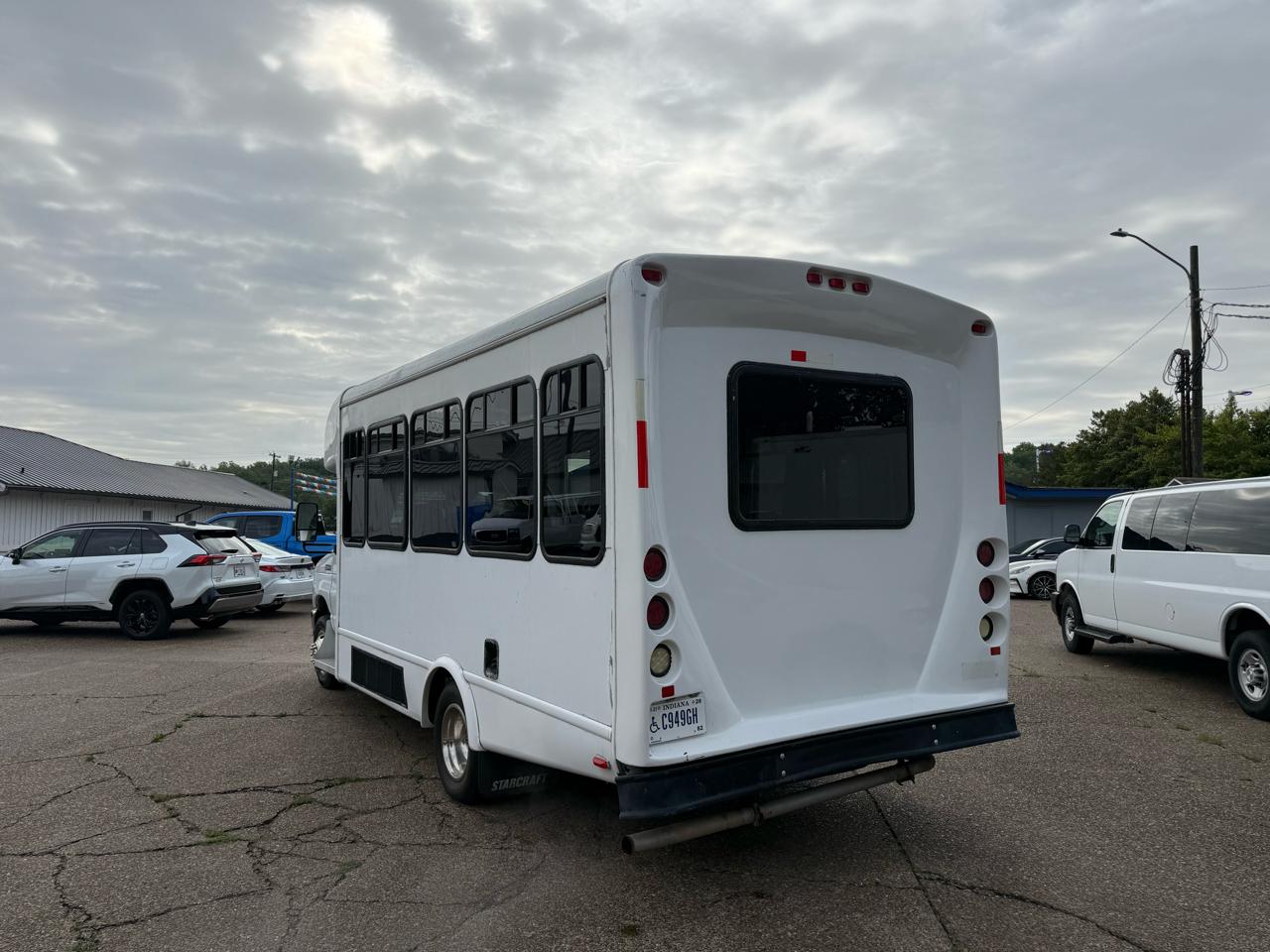 Ford Econoline Commercial Cutaway E-350 Super Duty 138" SRW 2013