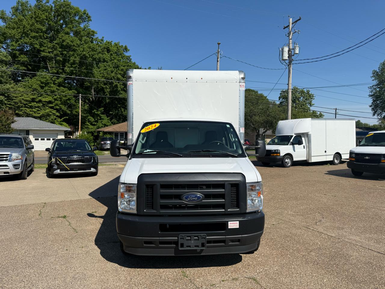 Ford E-Series Cutaway E-350 SRW 138" WB 2024