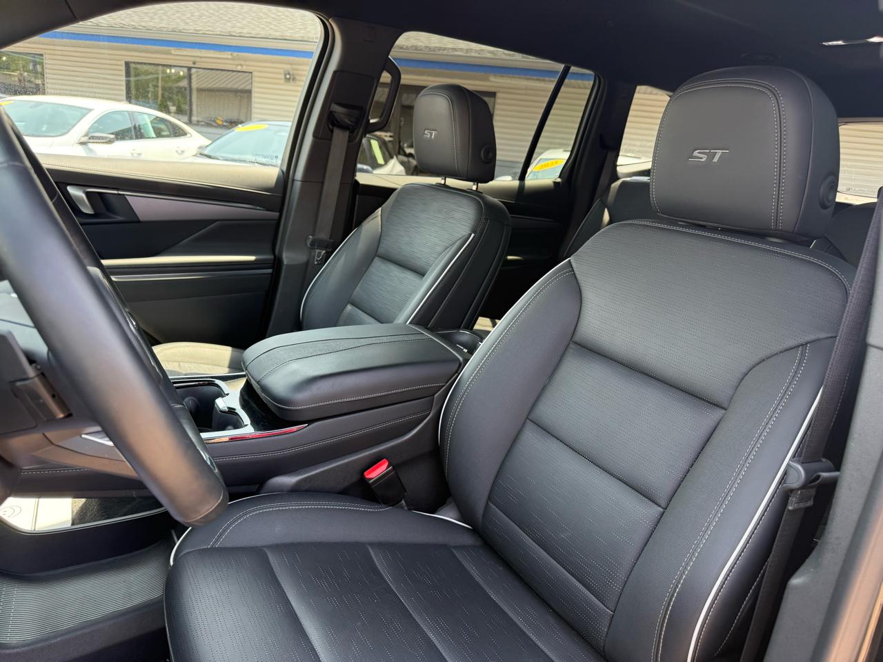 Buick Enclave 4dr Sport Touring 2025