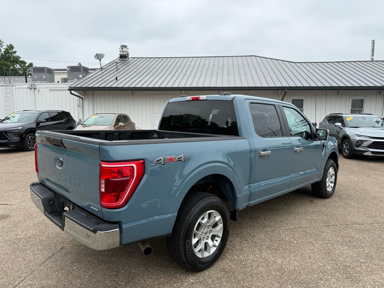 Ford F-150 4WD SuperCab 145" STX 2023